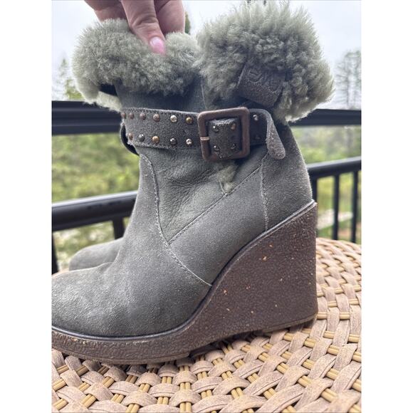 Emu Boots Heighton Lo Sheepskin Womens 5 Green Wedge Winter Australian - Picture 1 of 16